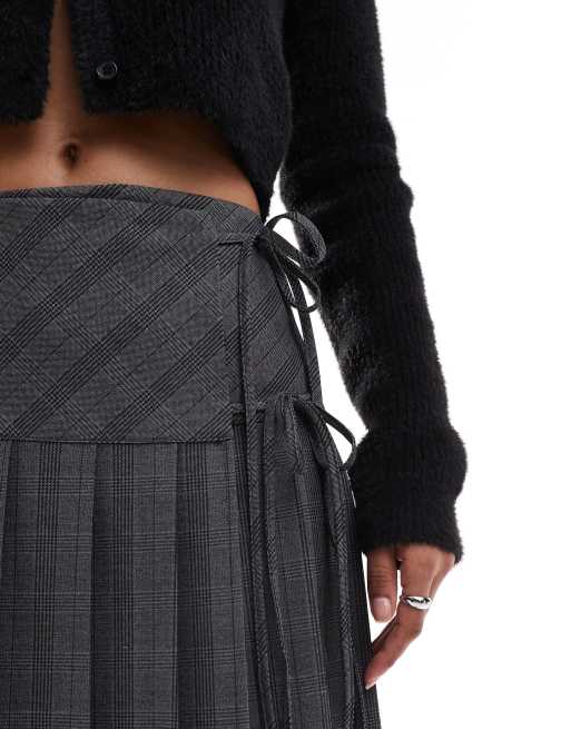 ASOS DESIGN - Gonna midi sartoriale a pieghe a portafoglio grigia a quadri, 4 di 5
