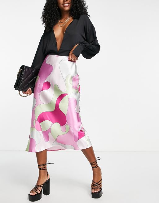 ASOS DESIGN - Gonna midi taglio in sbieco in raso con stampa astratta