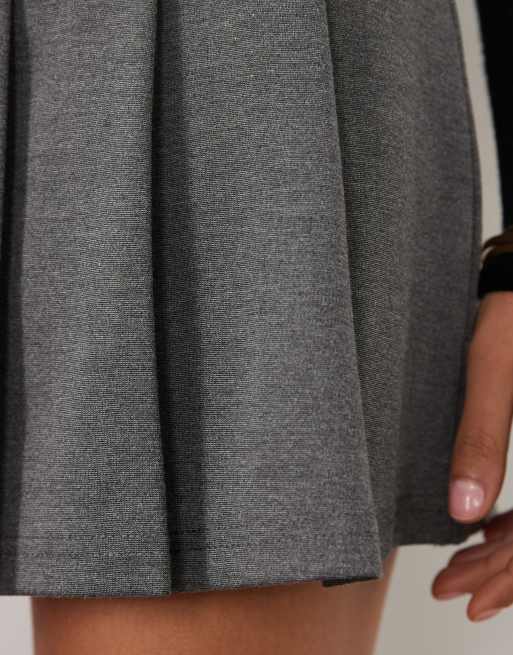 ASOS DESIGN - Gonna pantalone corta grigia a pieghe in tessuto ponte, 2 di 5