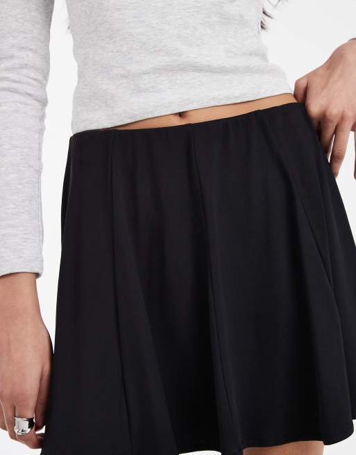 ASOS DESIGN - Gonna pantalone sinuosa stile skater in poliammide nera, 5 di 5