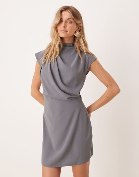 ASOS DESIGN – Grå, ärmlös miniklänning med hög krage och draperad ringning - view 1