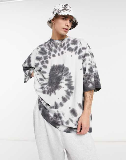 ASOS DESIGN – Grå, batikmönstrad t-shirt i oversize och lång modell