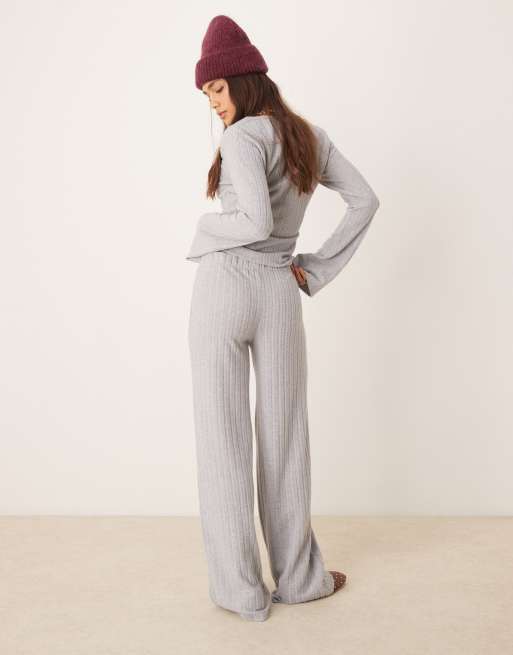 ASOS DESIGN – Grå, borstade, bredribbade byxor med vida ben, del av set, 4 av 5