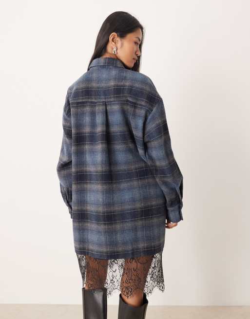ASOS DESIGN – Grå, brunrutig och kort skjortklänning med asymmetrisk, rundad fåll, 4 av 4