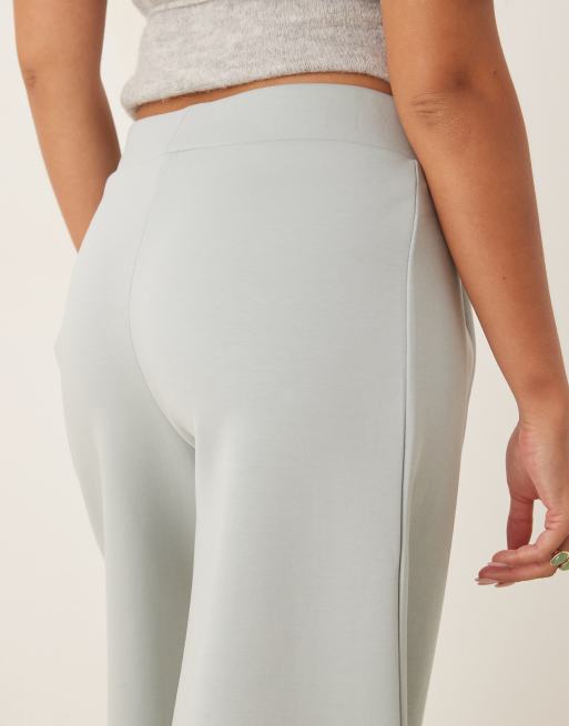 ASOS DESIGN – Grå, figursydda, plisserade byxor med vida ben, 4 av 5