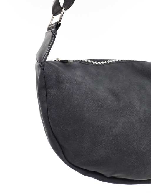 ASOS DESIGN – Grå, halvmåneformad axelremsväska i tvättad läderimitation, 3 av 4