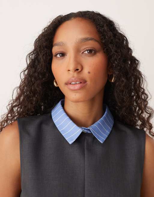 ASOS DESIGN – Grå, kort shiftklänning med kontrastfärgad skjortkrage och fåll, 2 av 4