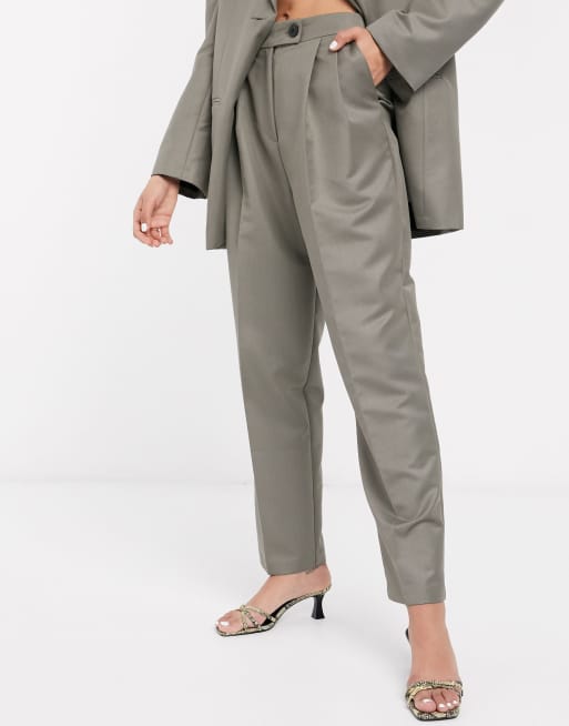  ASOS DESIGN – Grå kostym i extreme dad-modell, 3 av 3