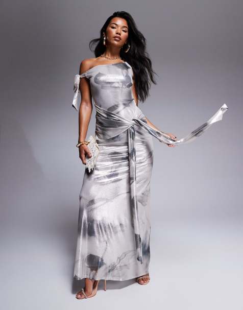 ASOS DESIGN – Grå, mönstrad maxiklänning i skimrande mesh med asymmetriskt, draperad ringning och knytband - view 1