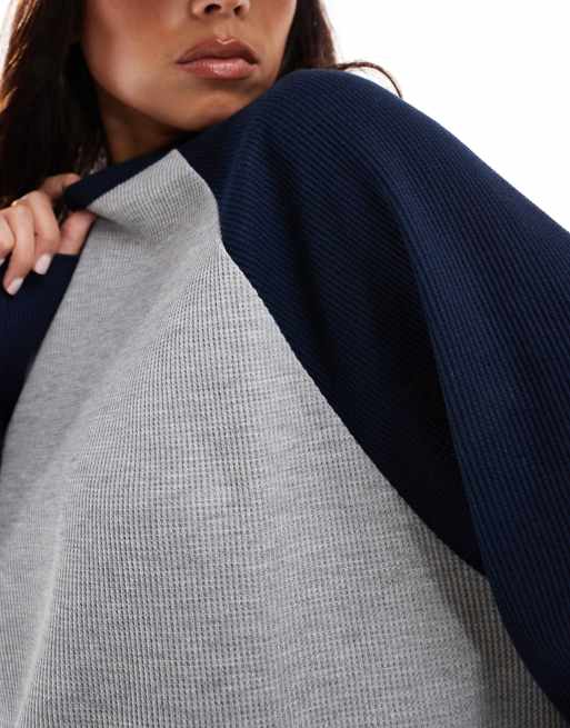 ASOS DESIGN – Grå och marinblå topp med långa raglanärmar och våffeltextur, 2 av 4