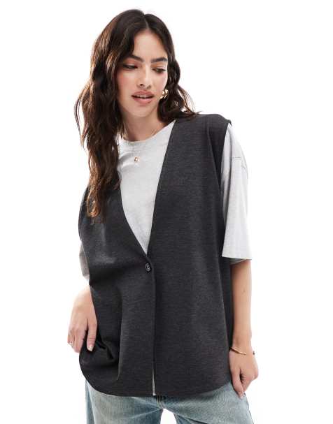 ASOS DESIGN - Grå og hvid 2-i-1-habitvest og -T-shirt - view 1
