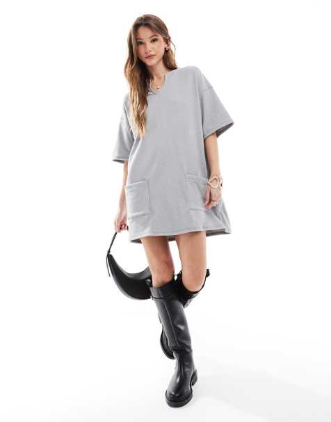 ASOS DESIGN – Grå, ribbad, slouchy miniklänning i t-shirtmodell med fickor - view 1