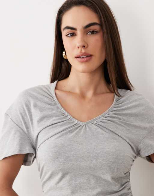 ASOS DESIGN – Grå, rynkad miniklänning med v-ringning, 3 av 4
