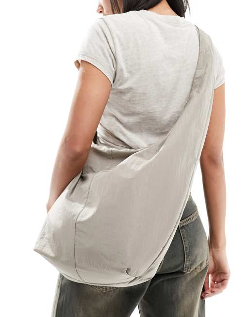 ASOS DESIGN - Grå stor blød sling-taske, 3 af 4