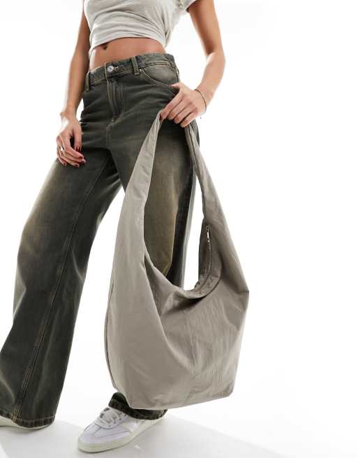 ASOS DESIGN - Grå stor blød sling-taske, 4 af 4