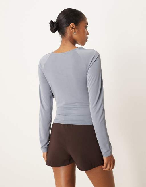 ASOS DESIGN – Grå t-shirt i modal med långa ärmar och omlottdetalj, 4 av 4