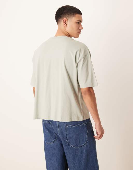 ASOS DESIGN – Grå t-shirt i oversize med boxig passform och stadstryck framtill, 4 av 4