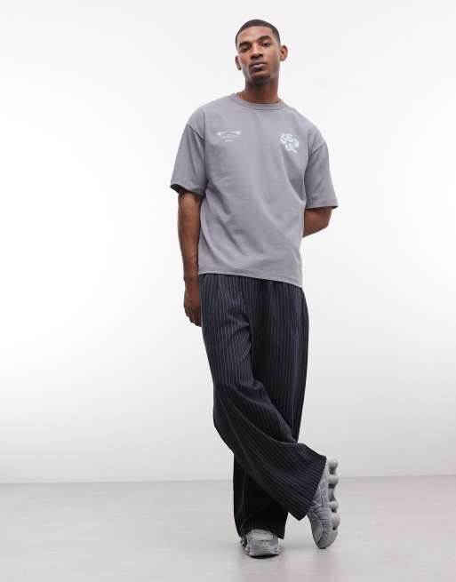ASOS DESIGN – Grå, tvättad, kraftig t-shirt i oversize med boxig passform och Seoul-tryck , 2 av 5