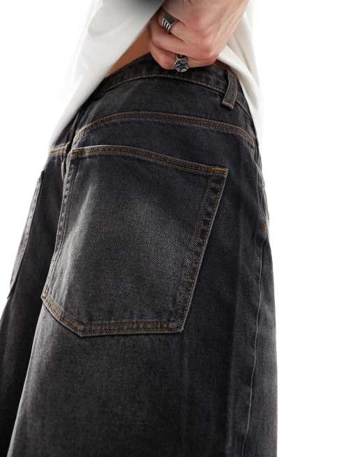 ASOS DESIGN – Grå, tvättade, superlånga jeansshorts, 3 av 5