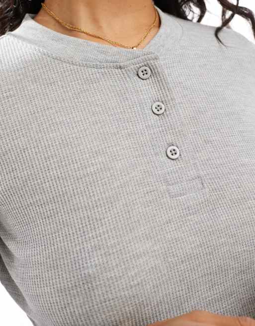 ASOS DESIGN – Grå, våffelstrukturerad henley-t-shirt med långa ärmar, 4 av 4