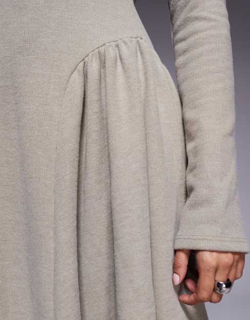 ASOS DESIGN - Gråbrun, superblød og langærmet minikjole med kileskørt, 2 af 4