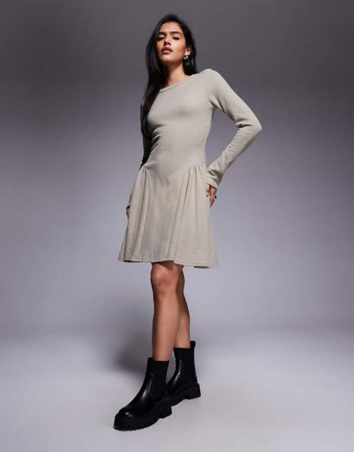 ASOS DESIGN - Gråbrun, superblød og langærmet minikjole med kileskørt, 3 af 4