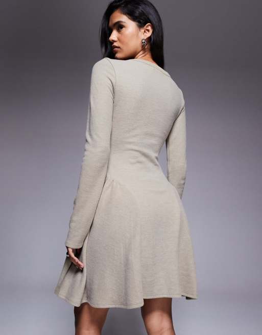 ASOS DESIGN - Gråbrun, superblød og langærmet minikjole med kileskørt, 4 af 4