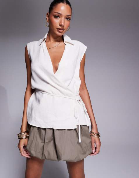 ASOS DESIGN – Gräddvit, ärmlös blus i linnestil med omlottdesign - view 1