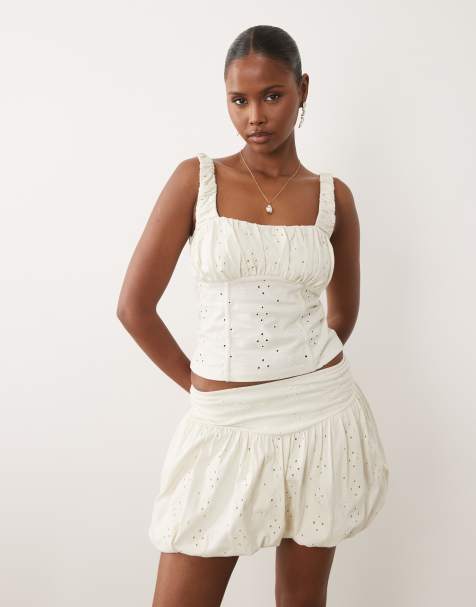 ASOS DESIGN – Gräddvit, broderad milkmaid-topp med indragen byst, del av set - view 1