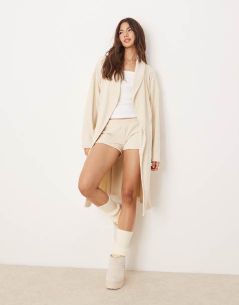 ASOS DESIGN – Gräddvit, fluffig morgonrock i mysig modell - view 1