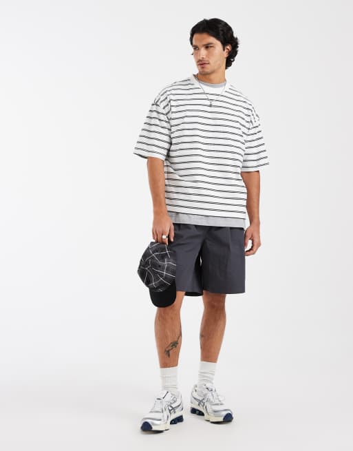 ASOS DESIGN – Gräddvit, randig t-shirt i oversize med boxig passform, 3 av 5