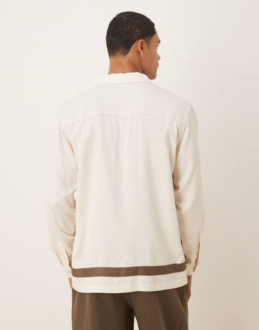 ASOS DESIGN – Gräddvit skjorta i regular fit med platt krage och mönstrad kant, 3 av 5