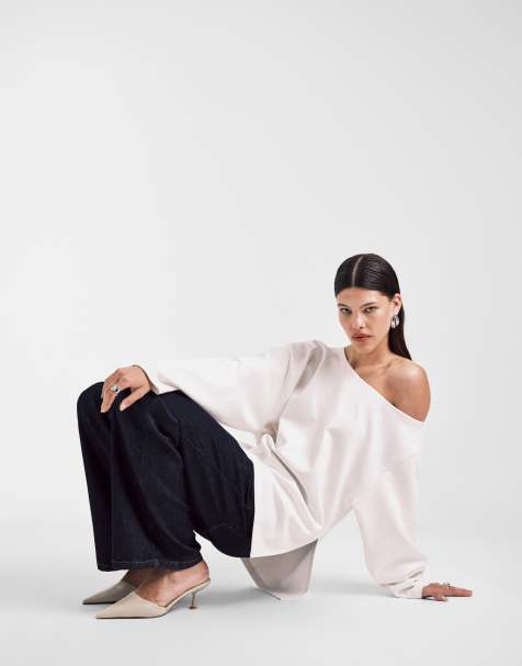 ASOS DESIGN – Gräddvit sweatshirt i dubbelstickad jersey och oversize med en bar axel - view 1