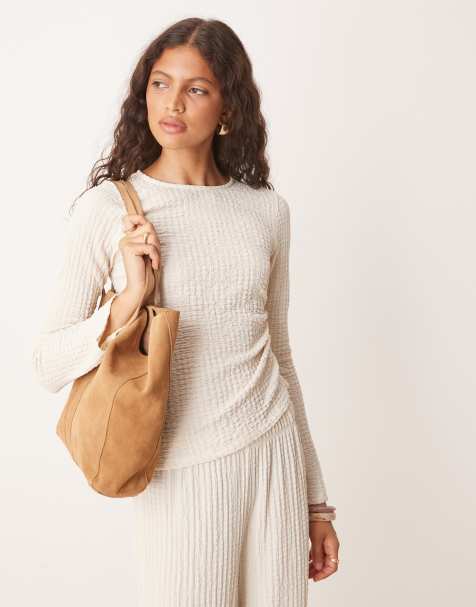 ASOS DESIGN – Gräddvit, texturerad topp med långa ärmar och ryschad detalj i sidan, del av set - view 1