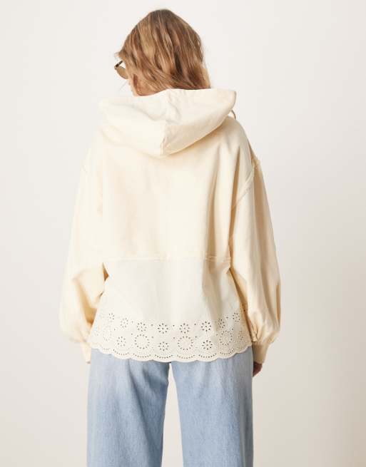 ASOS DESIGN – Gräddvit, tvättad huvtröja i oversize med broderad detalj, 4 av 4