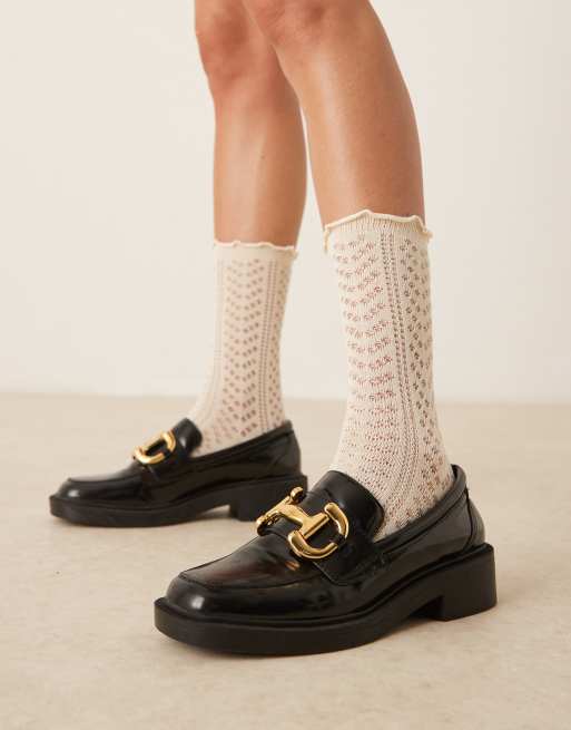 ASOS DESIGN – Gräddvita, pointellestickade ankelstrumpor med volangkanter, 2 av 3