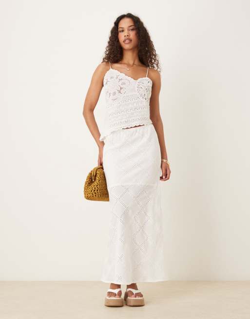 ASOS DESIGN – Gräddvitt linne med spets i vintagestil, 2 av 4
