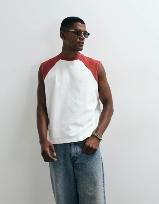 ASOS DESIGN – Gräddvitt och rött linne i oversize med boxig passform och kontrasterande raglan-ärmar, 4 av 5