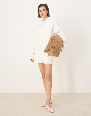 ASOS DESIGN – Gräddvitt set med interlocksömmar - view 1