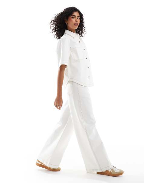 ASOS DESIGN – Gräddvitt set med kortärmad skjorta, byxor och kontrasterade sömmar - view 1