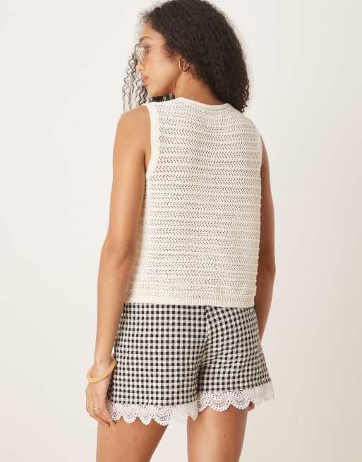 ASOS DESIGN – Gräddvitt, stickat linne med v-ringning och rosett framtill, 4 av 4