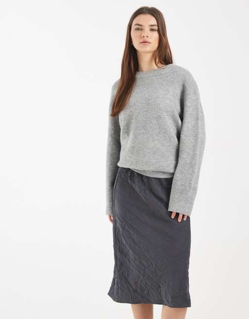 ASOS DESIGN – Grafitowa spódnica midi z gniecionej satyny, 2 z 5