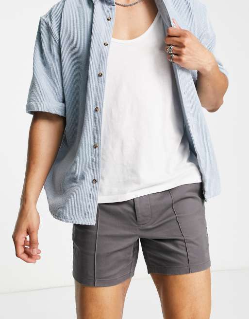 ASOS DESIGN – Grafitowe krótkie chinosy o obcisłym kroju z zaszewkami