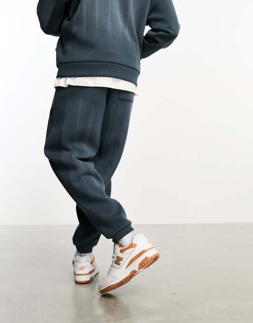 ASOS DESIGN – Grafitowe sprane joggersy oversize z grungowym nadrukiem, część zestawu, 2 z 4