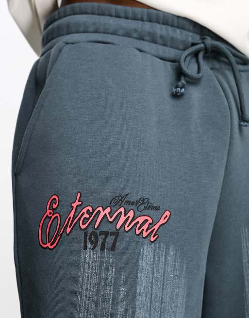 ASOS DESIGN – Grafitowe sprane joggersy oversize z grungowym nadrukiem, część zestawu, 3 z 4