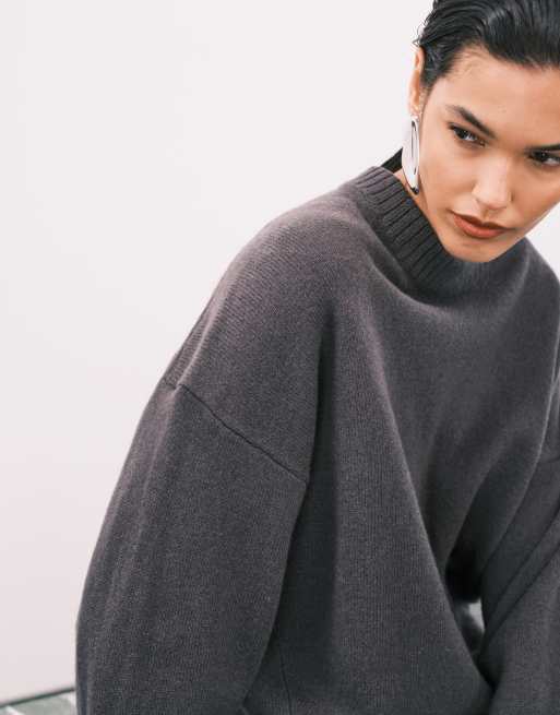 ASOS DESIGN – Grafitowy sweter premium z wełny jagnięcej z zaokrąglonym dołem, 3 z 4