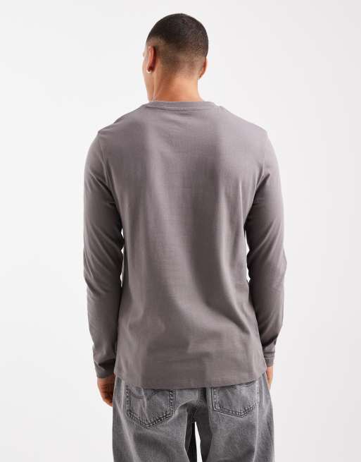 ASOS DESIGN – Grafitowy T-shirt basic o regularnym kroju z długimi rękawami, 3 z 5