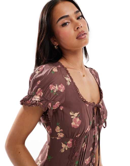 ASOS DESIGN - Grålilla jumpsuit med korset-talje, blondekant og blomstermønster, 3 af 4