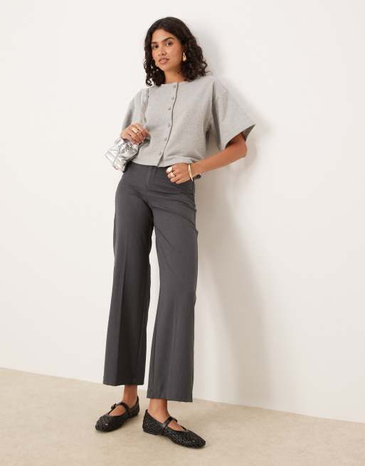 ASOS DESIGN – Gråmelerad, ärmlös topp i sweatshirttyg med knäppning och knappsprund, 3 av 4