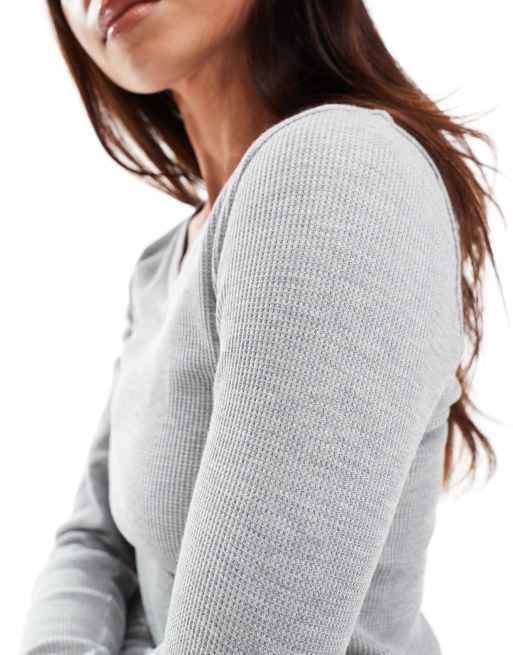 ASOS DESIGN – Gråmelerad, långärmad topp med v-ringning och våfflad textur, 4 av 4